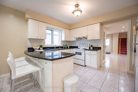 Photo 8 at 93 Tillie Square, Milliken Mills East, Markham