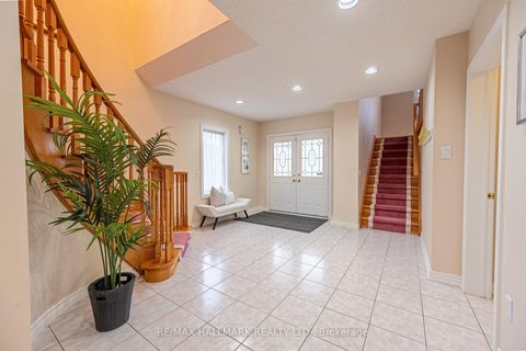 Photo 10 at 93 Tillie Square, Milliken Mills East, Markham