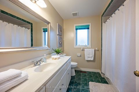 Photo 13 at 93 Tillie Square, Milliken Mills East, Markham