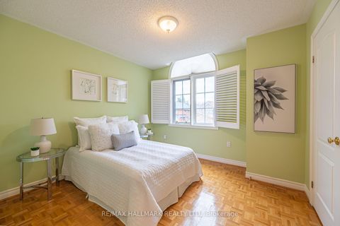 Photo 14 at 93 Tillie Square, Milliken Mills East, Markham