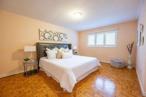 Photo 18 at 93 Tillie Square, Milliken Mills East, Markham