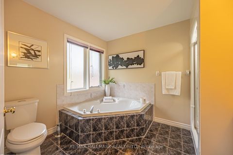 Photo 22 at 93 Tillie Square, Milliken Mills East, Markham