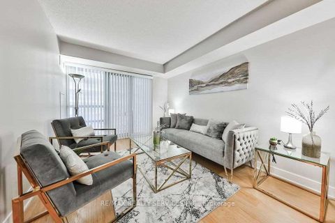 Photo 12 at 20 Blue Jays Way, Waterfront Communities C1, Toronto