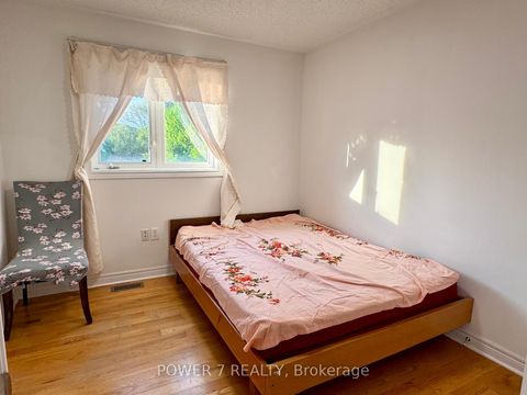 Photo 15 at 85B Maybourne Avenue, Birchmount, Toronto