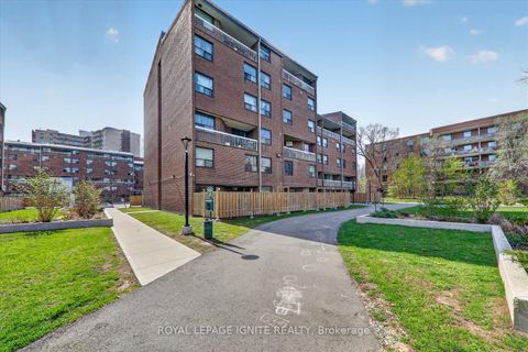 Photo 1 at 602 - 4064 Lawrence Avenue E, West Hill, Toronto