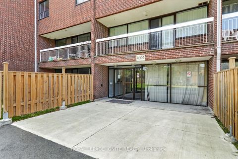 Photo 2 at 602 - 4064 Lawrence Avenue E, West Hill, Toronto