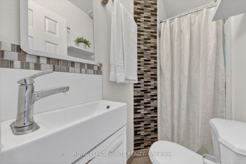 Photo 6 at 602 - 4064 Lawrence Avenue E, West Hill, Toronto