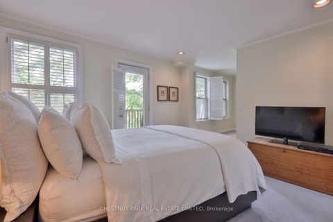 Photo 20 at 97 Farnham Avenue, St. Clair, Toronto