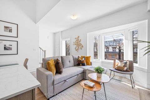 Photo 3 at 447 Lansdowne Avenue, Dufferin Grove, Toronto