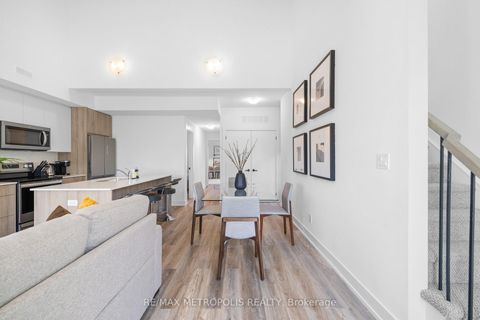 Photo 4 at 447 Lansdowne Avenue, Dufferin Grove, Toronto