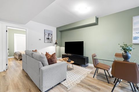 Photo 10 at 447 Lansdowne Avenue, Dufferin Grove, Toronto
