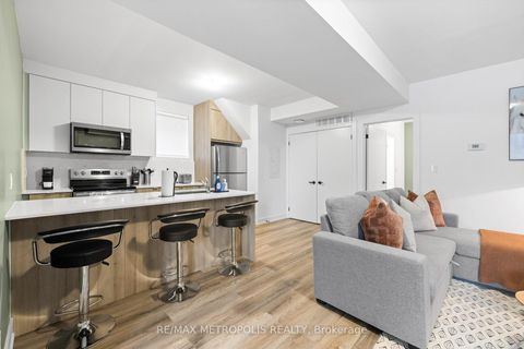 Photo 14 at 447 Lansdowne Avenue, Dufferin Grove, Toronto