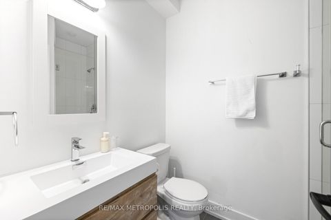 Photo 19 at 447 Lansdowne Avenue, Dufferin Grove, Toronto