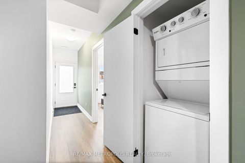 Photo 20 at 447 Lansdowne Avenue, Dufferin Grove, Toronto