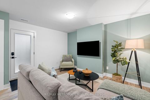 Photo 22 at 447 Lansdowne Avenue, Dufferin Grove, Toronto