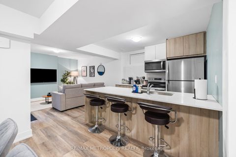 Photo 23 at 447 Lansdowne Avenue, Dufferin Grove, Toronto