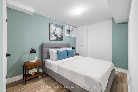 Photo 27 at 447 Lansdowne Avenue, Dufferin Grove, Toronto