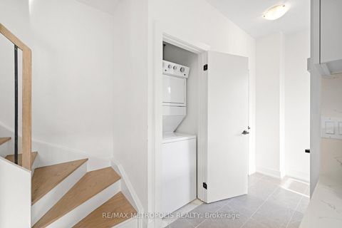 Photo 39 at 447 Lansdowne Avenue, Dufferin Grove, Toronto