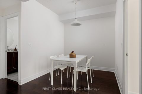 Photo 9 at 2208 - 35 Balmuto Street, Bay Street Corridor, Toronto