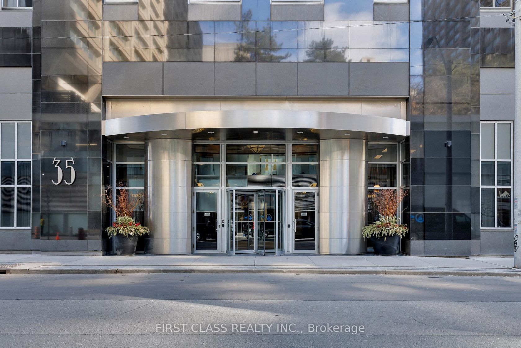 2208 - 35 Balmuto Street, Bay Street Corridor, Toronto 