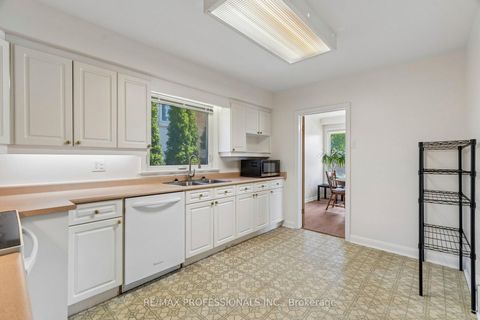 Photo 19 at 151 Perry Crescent, Rosethorn, Toronto