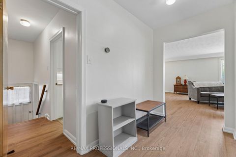 Photo 28 at 151 Perry Crescent, Rosethorn, Toronto