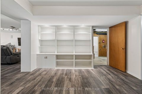 Photo 32 at 151 Perry Crescent, Rosethorn, Toronto