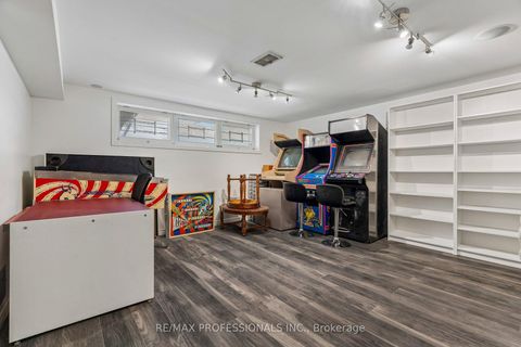 Photo 37 at 151 Perry Crescent, Rosethorn, Toronto