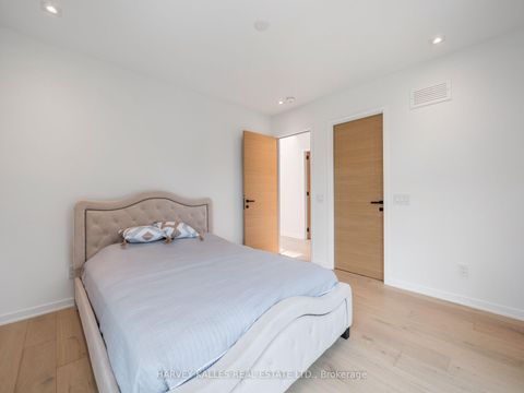 Photo 35 at 585 Bedford park Avenue, Nortown, Toronto