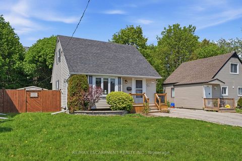 Photo 2 at 261 Andrew Street, Central Newmarket, Newmarket