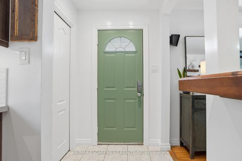 Photo 3 at 261 Andrew Street, Central Newmarket, Newmarket