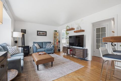 Photo 4 at 261 Andrew Street, Central Newmarket, Newmarket