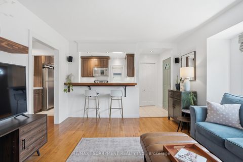 Photo 9 at 261 Andrew Street, Central Newmarket, Newmarket