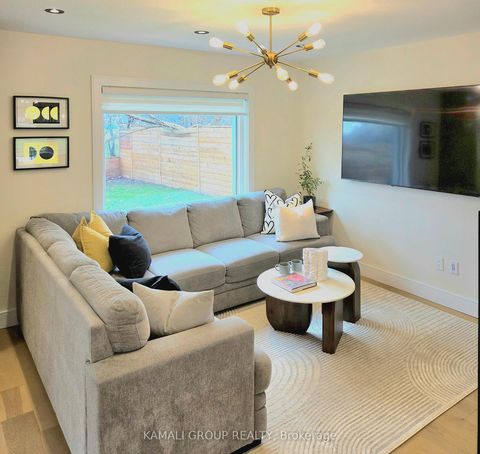 Photo 7 at 169 Charlton Boulevard, Newtonbrook West, Toronto