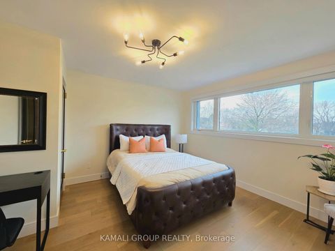 Photo 22 at 169 Charlton Boulevard, Newtonbrook West, Toronto