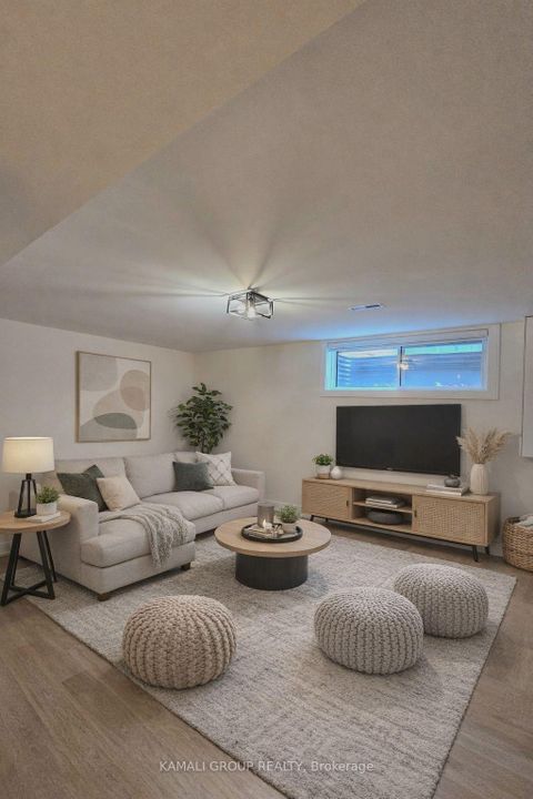 Photo 31 at 169 Charlton Boulevard, Newtonbrook West, Toronto