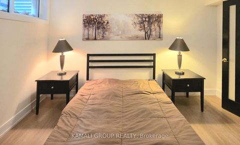 Photo 32 at 169 Charlton Boulevard, Newtonbrook West, Toronto