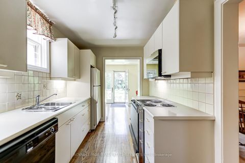 Photo 10 at 24 Tanager Avenue, Leaside, Toronto
