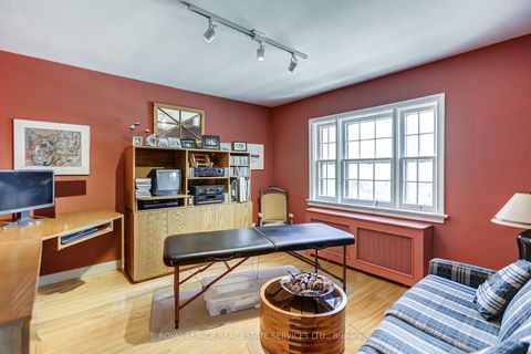 Photo 15 at 24 Tanager Avenue, Leaside, Toronto