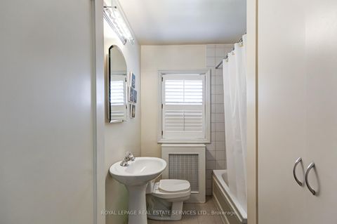 Photo 16 at 24 Tanager Avenue, Leaside, Toronto