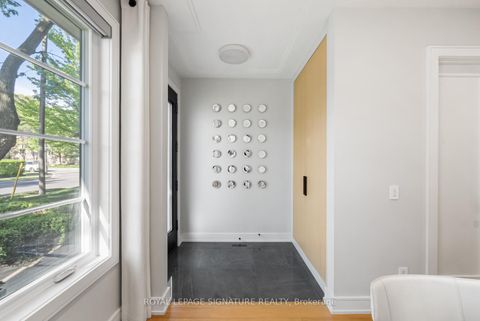 Photo 2 at 588 Woburn Avenue, Nortown, Toronto