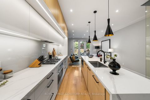 Photo 10 at 588 Woburn Avenue, Nortown, Toronto