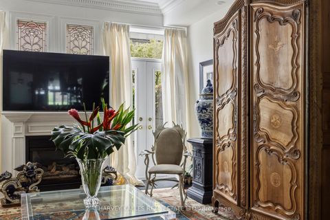 Photo 11 at 21 - 260 Russell Hill Road, Casa Loma, Toronto
