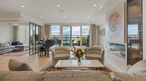 Photo 1 at 613 - 99 Harbour Square, Waterfront Communities C1, Toronto