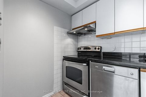 Photo 10 at 1702 - 55 Centre Avenue, Bay Street Corridor, Toronto