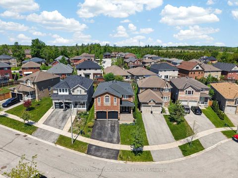Photo 2 at 1452 Bassingthwaite Court, Alcona, Innisfil