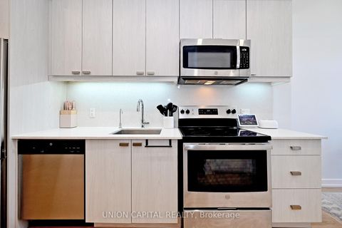 Photo 8 at 39 - 57 Finch Avenue W, Willowdale West, Toronto