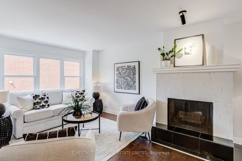 Photo 1 at 9 - 41 Spruce Street, South St. James Town, Toronto