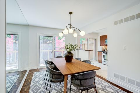 Photo 6 at 9 - 41 Spruce Street, South St. James Town, Toronto