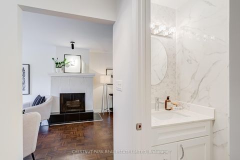 Photo 11 at 9 - 41 Spruce Street, South St. James Town, Toronto